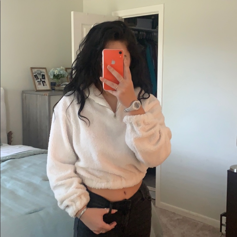 Fluffy Cropped Long sleeve quarter zip